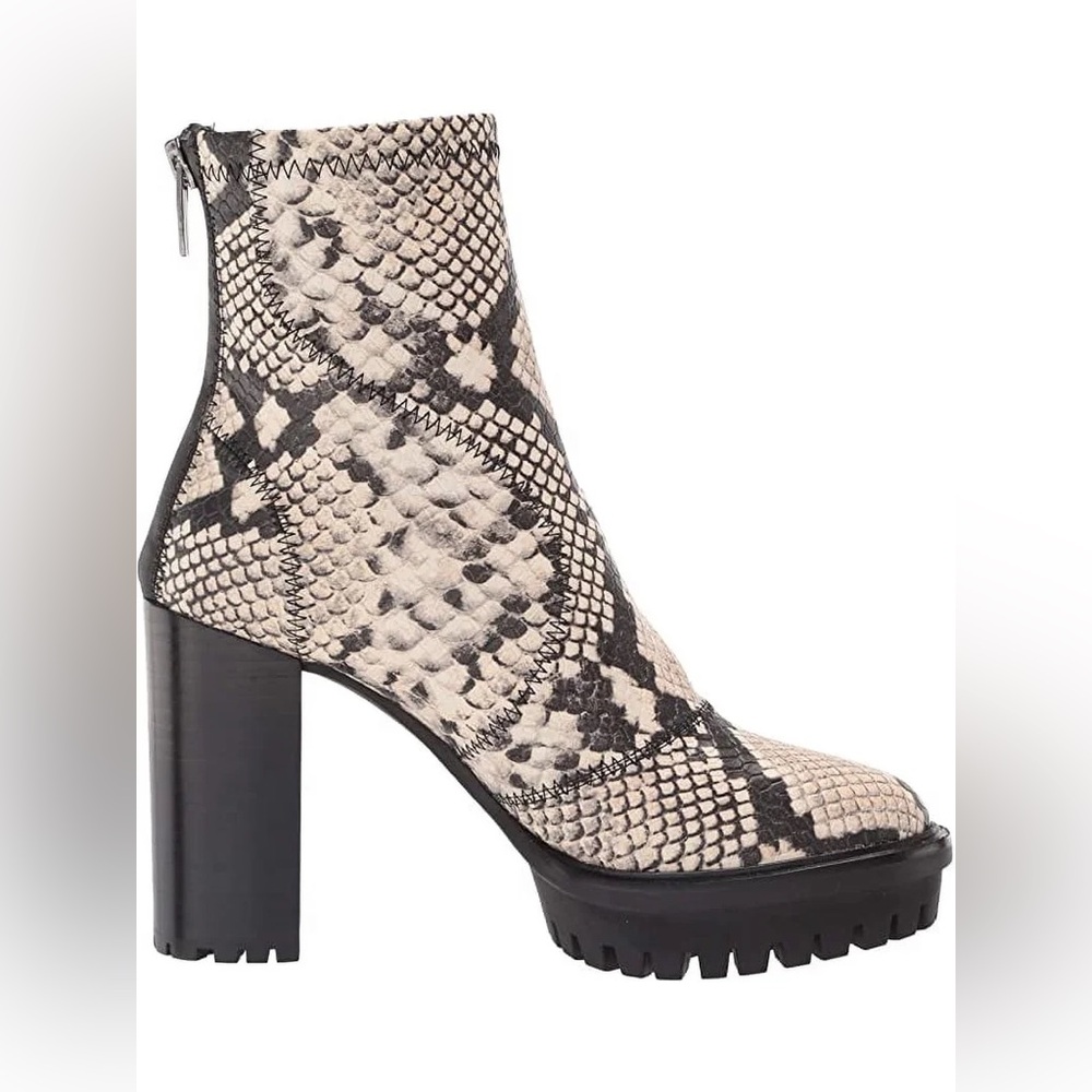 Vince Camuto Erettie Platforms NIB Snake Print Leather 71/2 / 38